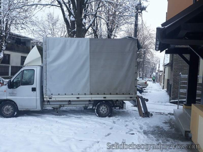 Selidbe po Hladnom Vremenu Zimi po Snegu po Kiši Beograd